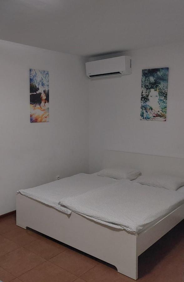 Apartman - Sukromie V Meste Bratysława Zewnętrze zdjęcie
