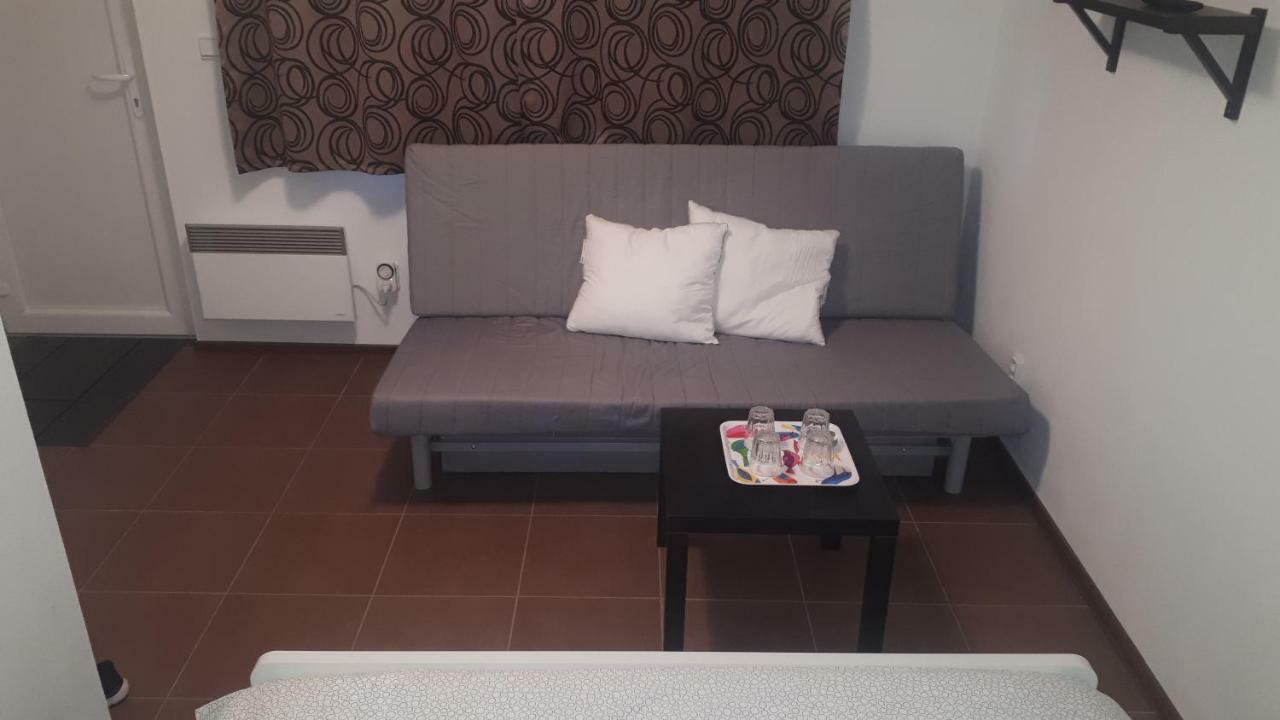 Apartman - Sukromie V Meste Bratysława Zewnętrze zdjęcie