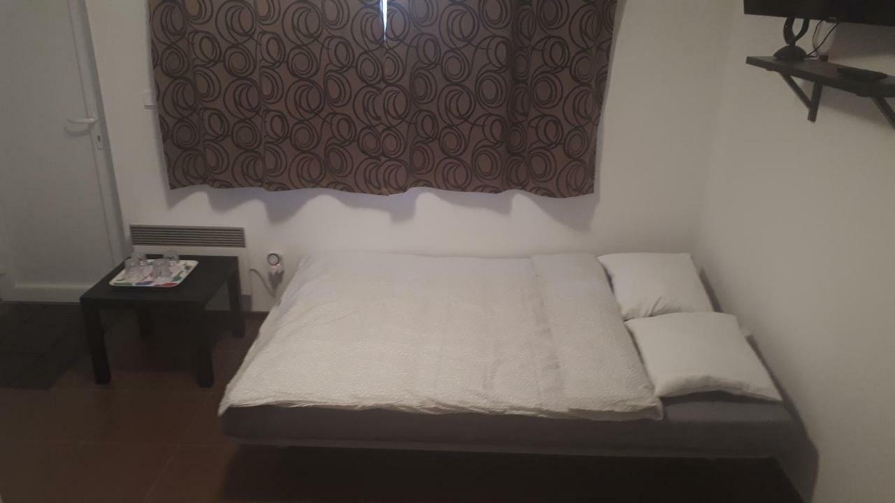 Apartman - Sukromie V Meste Bratysława Zewnętrze zdjęcie